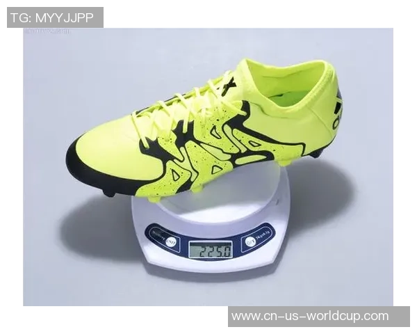 新平衡足球鞋评测与推荐助你提升场上表现与舒适度